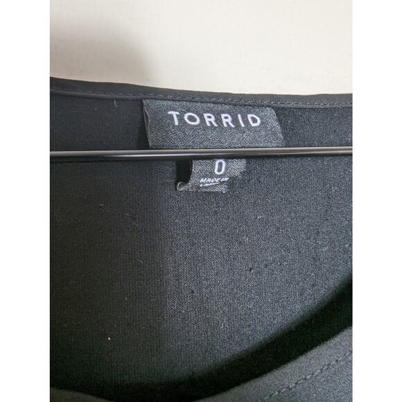 Torrid Starry Skulls Abbey Georgette With Knit Back Blouse - Picture 5 of 7